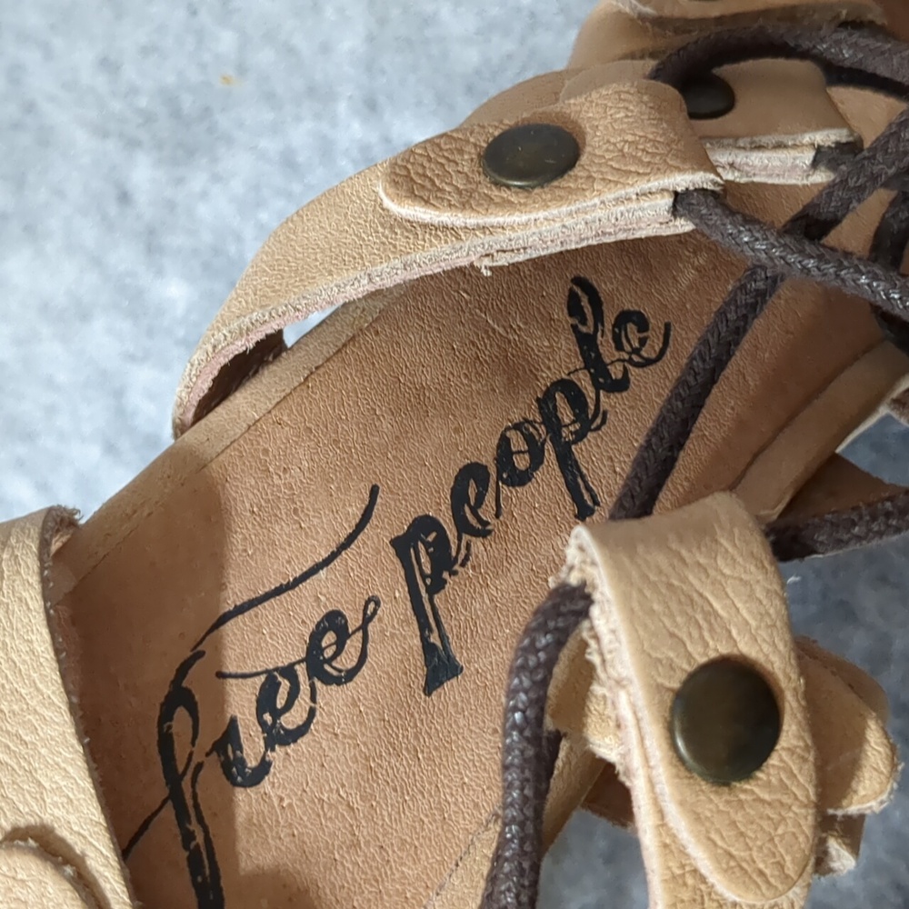 Free People Womens Solstice Nude Suede Fringe Wedge Sandals Size EU 37 US 7 - Picture 8 of 12
